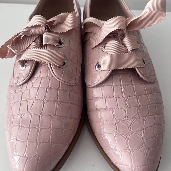 Aldo pink patent, faux-snake, lace-up loafers, pointed toe (size 9) - Picture 4 of 4